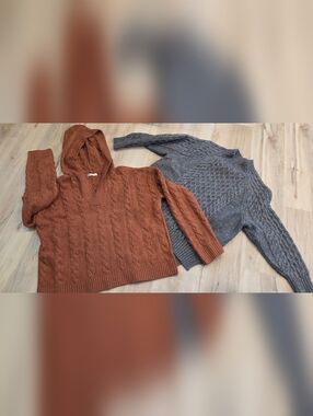 Set Of 2 A V-Neck Hooded Sweater In Rust And Gray Sweater